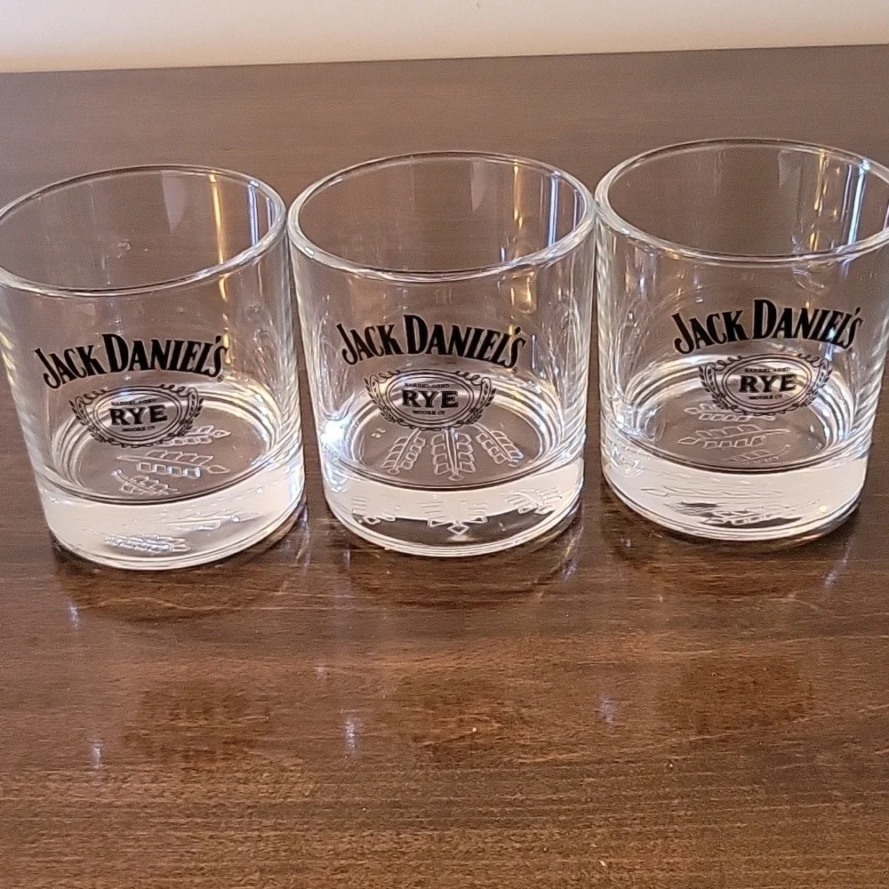 Jack Daniels features jack